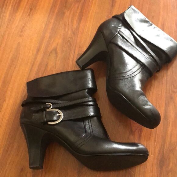 Coach and Four Genuine leather black booties. Size 8 - Picture 1 of 9